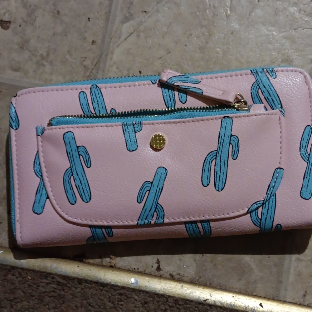 Wallet - Picture 2 of 3
